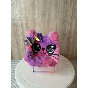 Claire’s Cat Chair Phone Holder